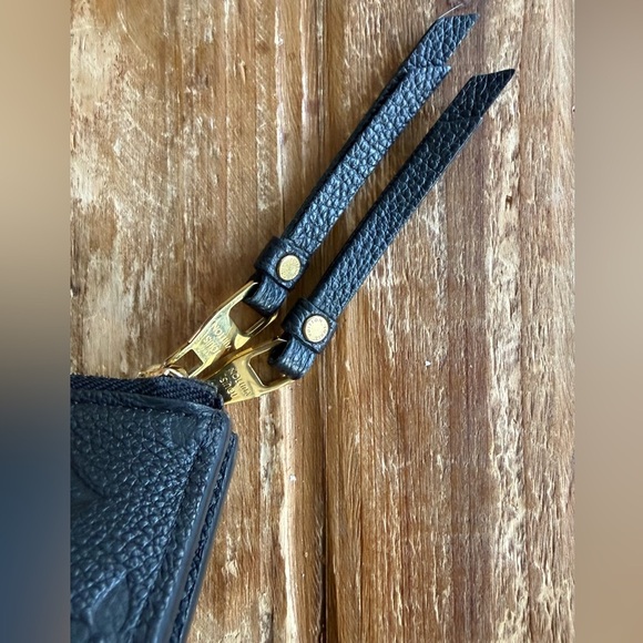 Authentic Louis Vuitton Empreinte Adele Wallet - Picture 4 of 16